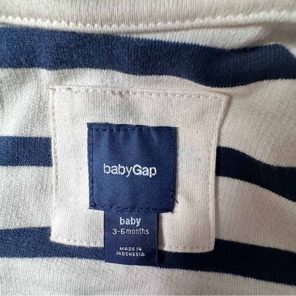 Baby GAP Stripe Button Up Jacket with Hood Size 3-6 Months - Picture 3 of 11